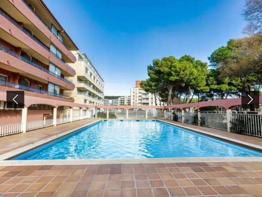 Apartamento Familiar ตอร์โรเอยา เด มอนต์กรี ภายนอก รูปภาพ